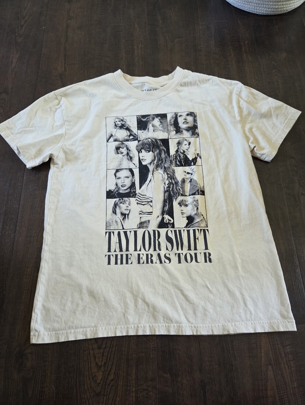 Official Taylor Swift The Eras Tour Concert Merch T-Shirt Beige Cream Size Mediu